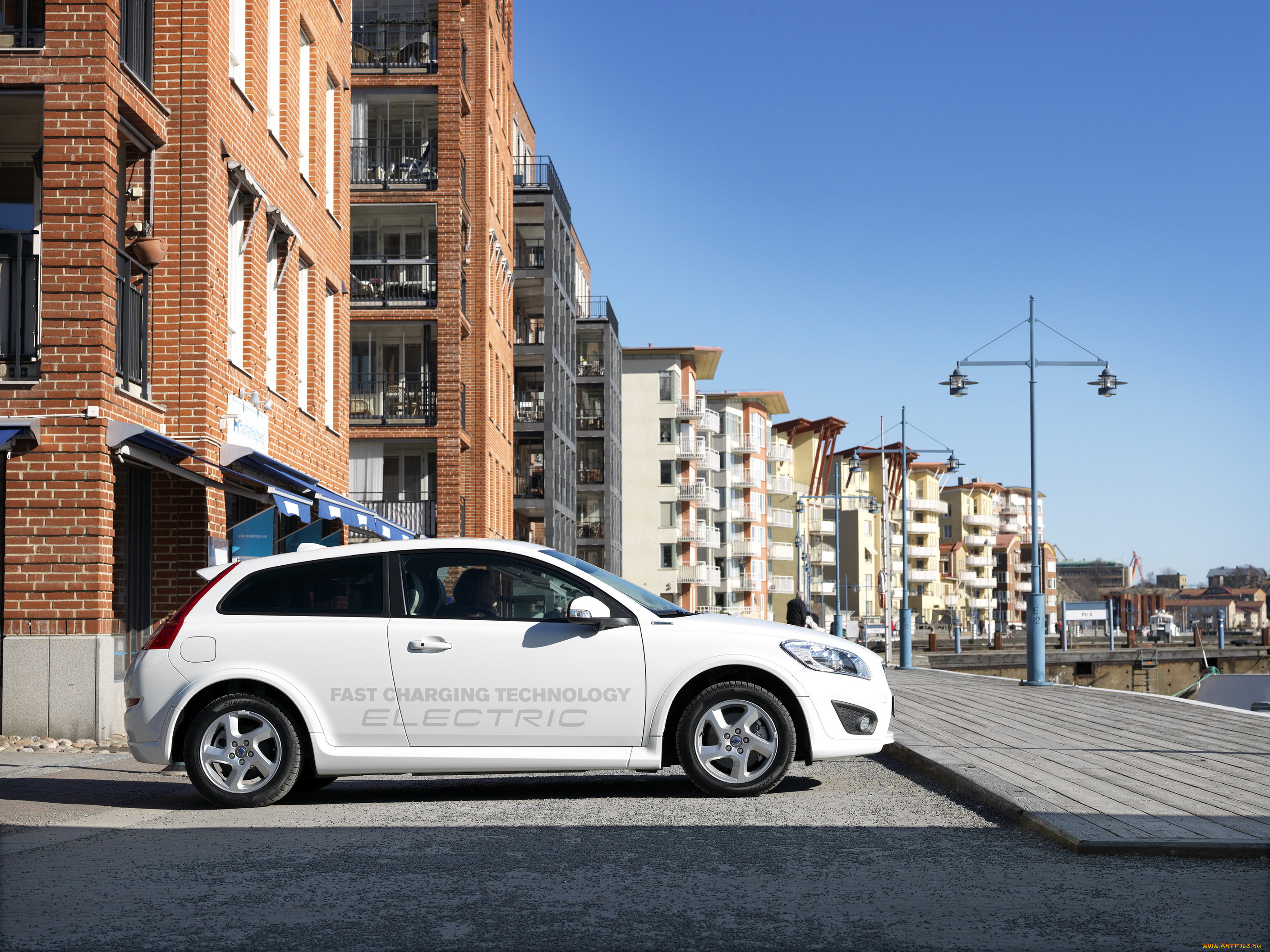 Обои 2013 Volvo C30 Electric Автомобили Volvo, обои для рабочего стола,  фотографии 2013, volvo, c30, electric, автомобили Обои для рабочего стола,  скачать обои картинки заставки на рабочий стол.